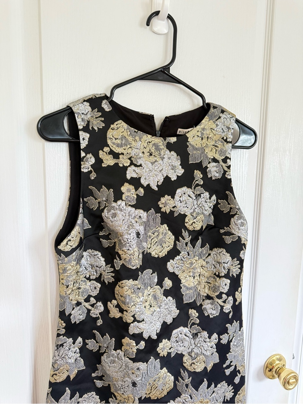 Alice + Olivia Clyde Metallic Jacquard Mini Shift Dress - Picture 4 of 6